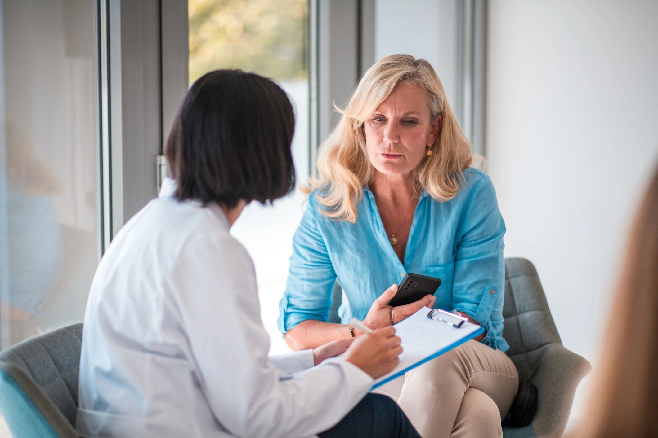 Doctor meeting with a patient during a personal consultation